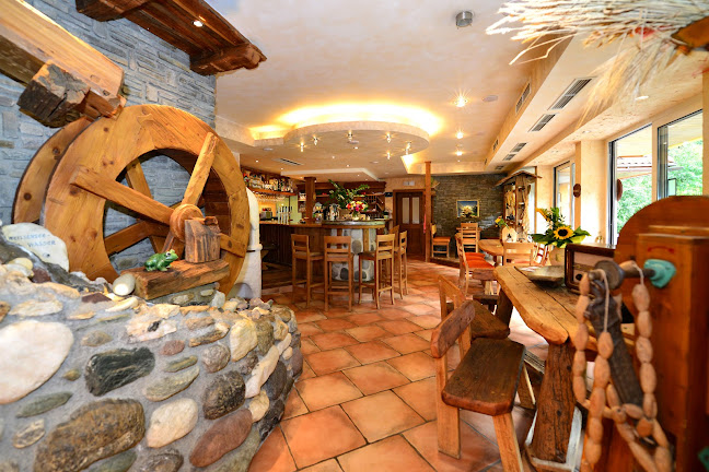 Bäckerei - Café - Konditorei - Pizzeria - Holzer