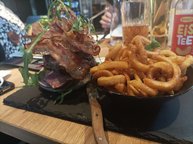 ROKO Restaurant - Gastronomie und Hotellerie