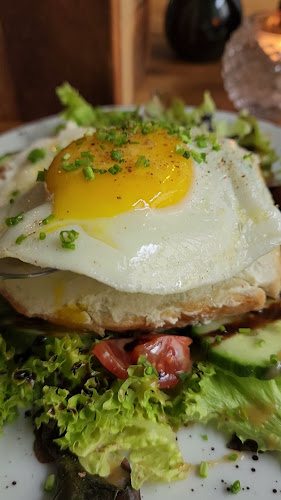 Opinii despre Café Zehnsiebzig în Wien - Gastronomie und Hotellerie