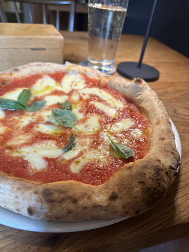 Opinii despre Wirtshaus Gretzl - ehemals die Donauwirtinnen în Linz - Gastronomie und Hotellerie