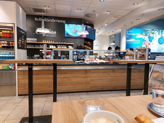 Opinii despre Resch&Frisch Liebesbrot &Go Hauptbahnhof în Wels - Gastronomie und Hotellerie