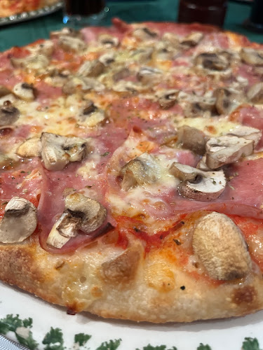 Opinii despre San Danielle Pizza e Pasta în Schladming - Gastronomie und Hotellerie