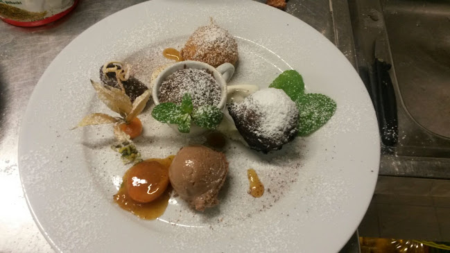 Opinii despre flokal în Wien - Gastronomie und Hotellerie