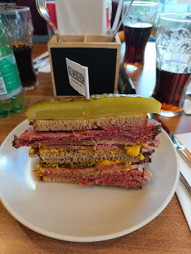 Comentarii opinii despre Dazwischen