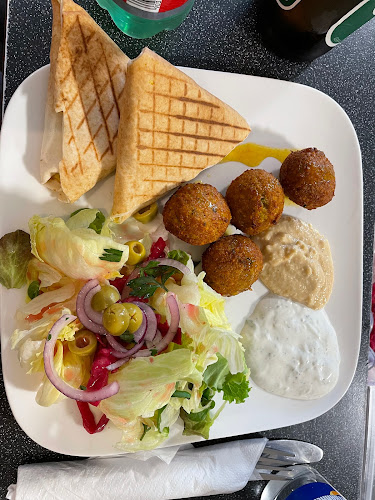 Opinii despre Perschian Imbiss în Lienz - Gastronomie und Hotellerie