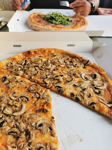 Pizza Taxi 2600 - Gastronomie und Hotellerie