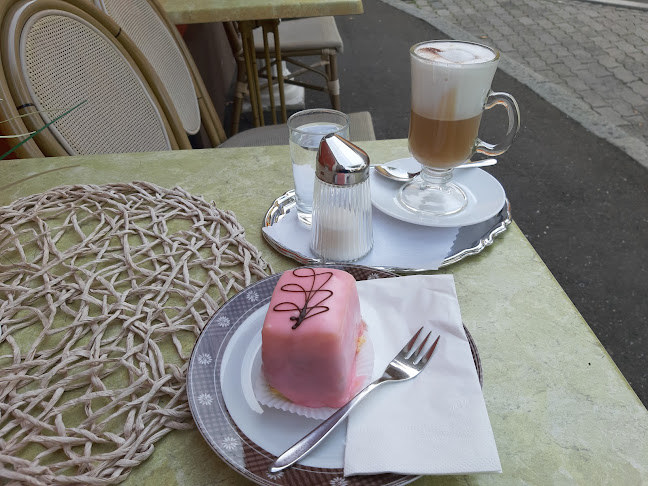 Comentarii opinii despre Peter Josef Pirker