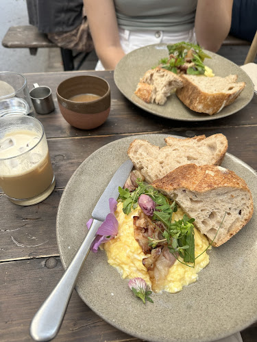 Meinklang Hofladen - Gastronomie und Hotellerie