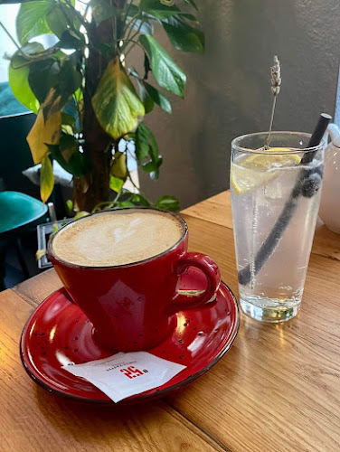 Café Zehnsiebzig - Wien