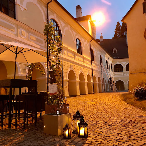 Schlossrestaurant Gloggnitz - Gastronomie und Hotellerie