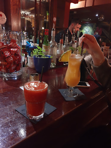 Opinii despre Cocktailbar - Billardcafé Downstairs în Wien - Gastronomie und Hotellerie