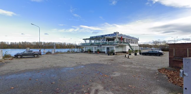 Flamingo Marina Kuchelau