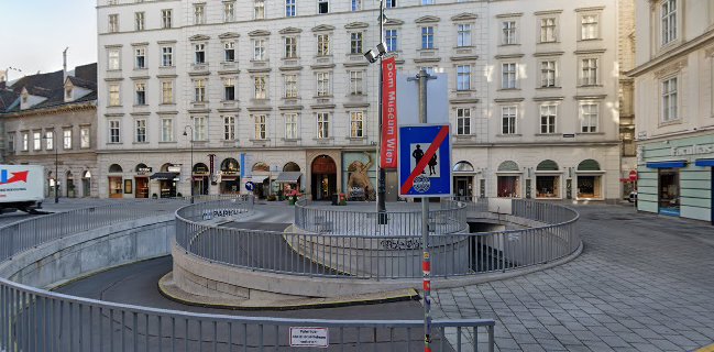 Vinothek St. Stephan / KVMG Weinhandel GmbH